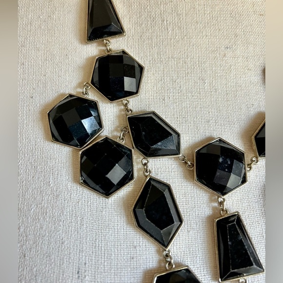 Statement Bib Necklace Black Faceted Acrylic Disks Silvertone Chain - Picture 4 of 11